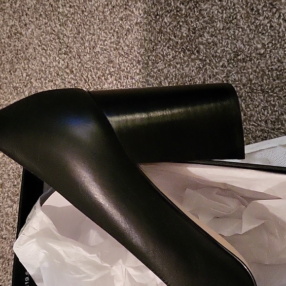 Heels - Picture 5 of 11